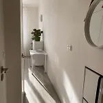 Homelike Apartment *